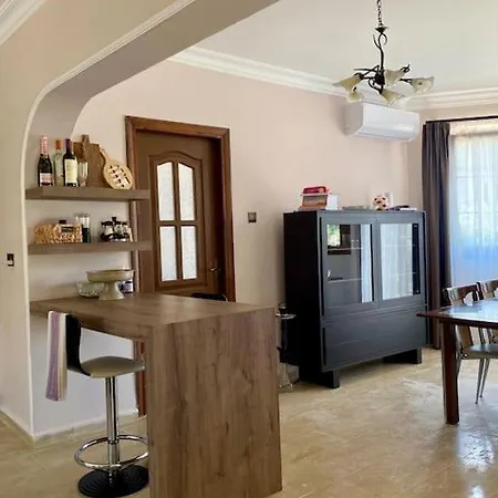Villa Soleil With Private Pool & Garden *