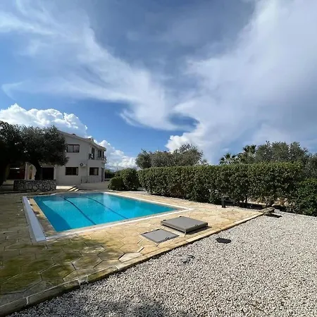 Soleil With Private Pool & Garden *