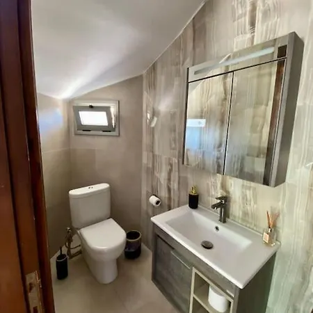 Villa Soleil With Private Pool & Garden *